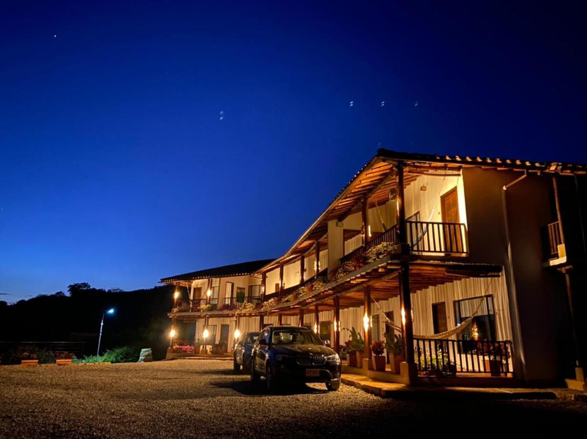 Hotel Amanee バリチャラ エクステリア 写真